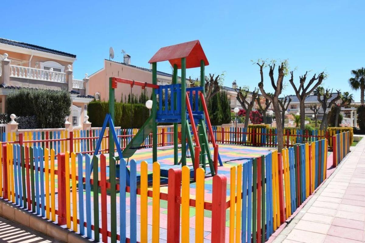 Gran Alicante Bungalow In Beach Resort Puerto Marino Exteriér fotografie